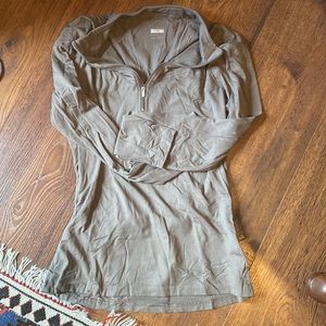 Nike Fitdry size M     3/4 zip sweatshirt